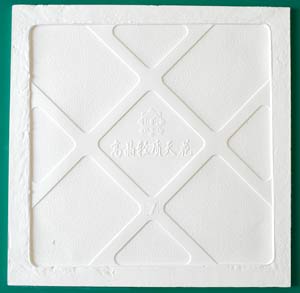 銀虎建材的產(chǎn)品耐摔、踩后還能完整拿起來(lái)，完全達(dá)到我們的標(biāo)準(zhǔn)